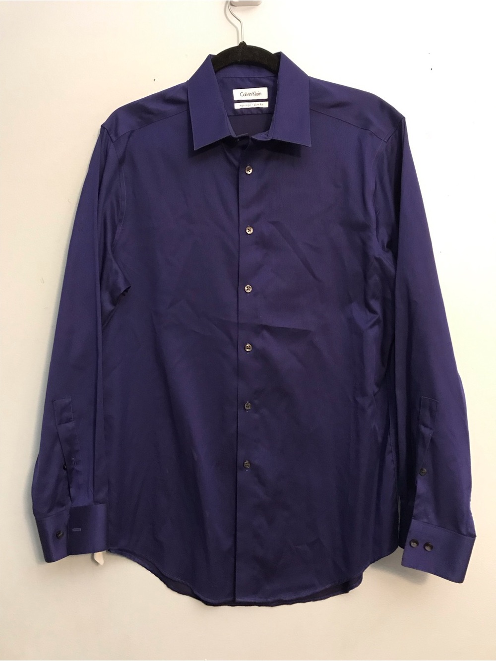 Calvin Klein Men's blue button -Up Dress Shirt